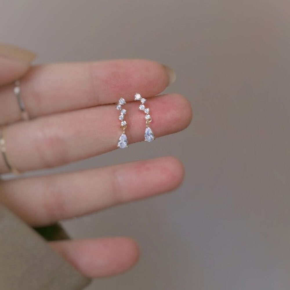 Dainty Crystal Drop Earrings